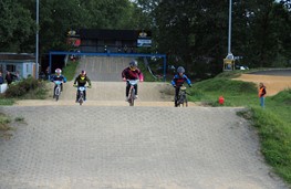 060.JPG